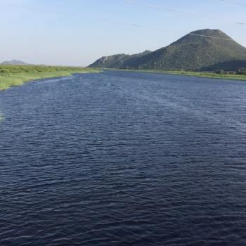 The Mara River straddles the border between Tanzania and Kenya. Photo credit: John Parker/Sustainable Water Partnership